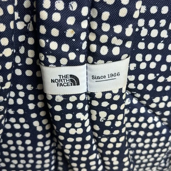 The North Face Wise Guy Backpack, Navy White, Medium Size school bag, hiking - Picture 5 of 17